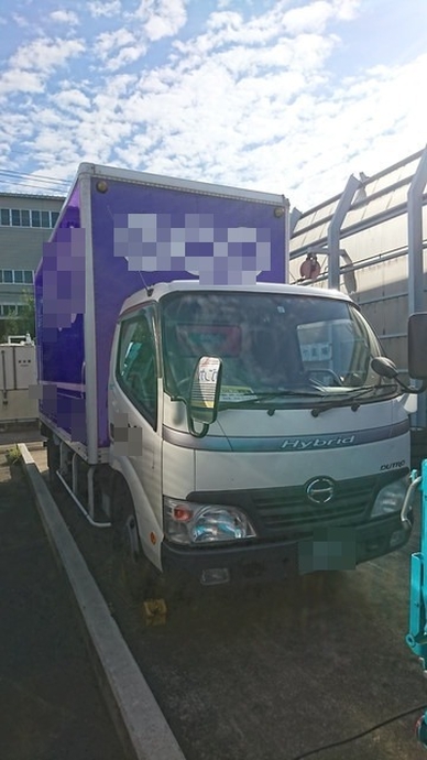 Hino dutro Small Box body BJK-XKU348M(2320) 2枚目