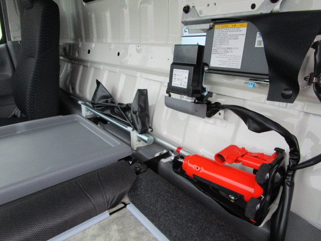 日野 デュトロ 小型 バン 2WG-XZU713N(112379) 21枚目