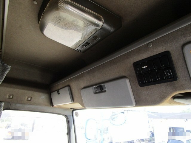 いすゞ ギガ 大型 トラクタ QKG-EXD52AE(6802) 39枚目