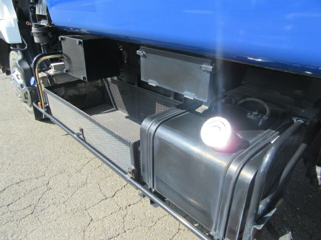 UDトラックス（日産） コンドル 中型 塵芥車（回転式） TKG-MK38L(9256) 17枚目