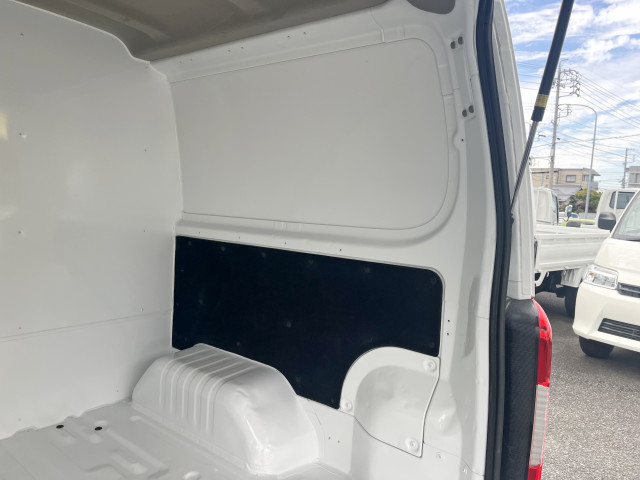 日産自動車 キャラバン 小型 冷蔵冷凍バン CBF-VR2E26(96407) 12枚目
