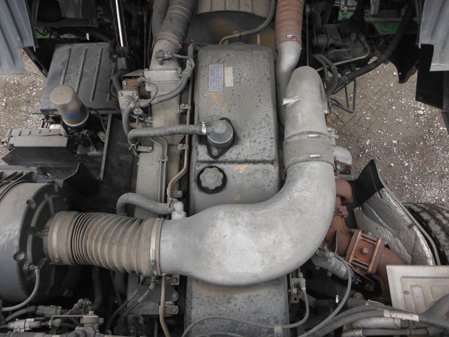 UDトラックス（日産） ビッグサム 大型 タンクローリー KL-CV48E(2139) 26枚目