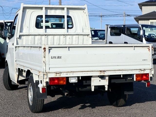 トヨタ ライトエース 小型 平ボディ DBF-S402U(109325) 2枚目