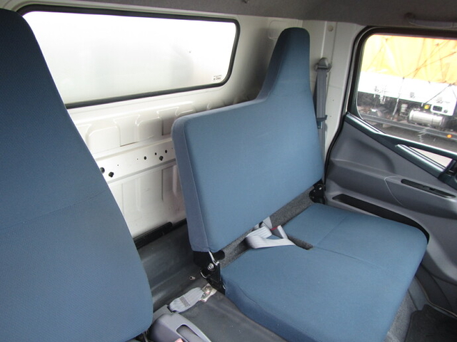三菱ふそう キャンター 小型 幌車（ウィング式） TKG-FEB50(9755) 31枚目