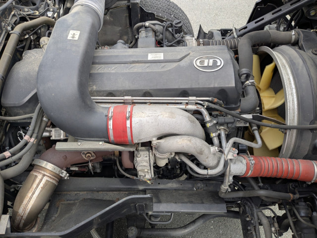 UDトラックス（日産） クオン 大型 Translation missing: ja.item.body_keijou_enum.body_keijou_carrier_other QKG-CW5ZL(109821) 37枚目