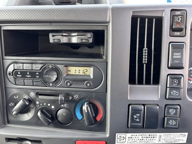 いすゞ エルフ 小型 バン 2RG-NLR88AN(107836) 56枚目