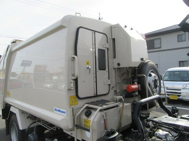 いすゞ エルフ 小型 塵芥車（プレス式） TKG-NPR85YN(8377) 9枚目