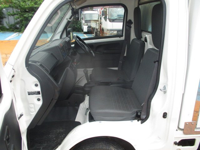 ダイハツ ハイゼット 軽 冷蔵冷凍バン EBD-S500P(96932) 8枚目