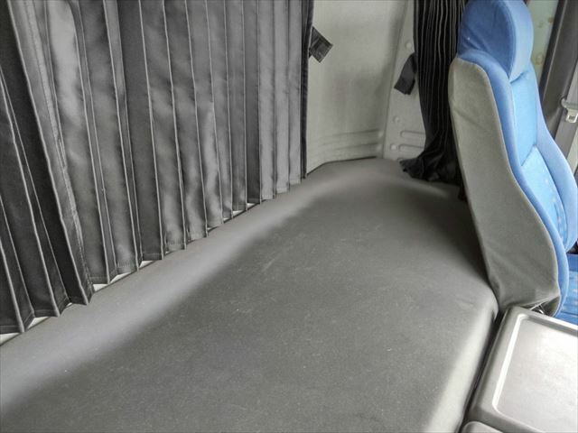 いすゞ ギガ 大型 トラクタ QKG-EXD52AD(9397) 41枚目