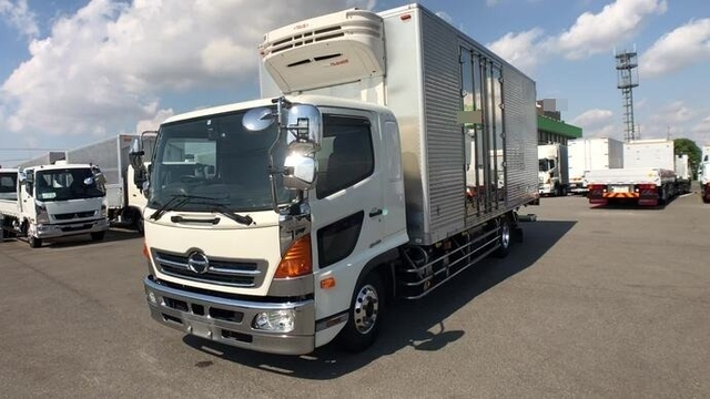日野 レンジャー 中型 冷蔵冷凍バン TKG-GD7JLAG(34822) 2枚目