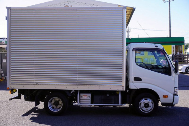 日野 デュトロ 小型 バン 2RG-XZC605M(113337) 5枚目
