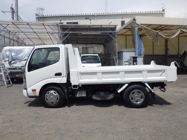 Toyota dyna Small Soil dump 2RG-XZU600D(105588) 3枚目