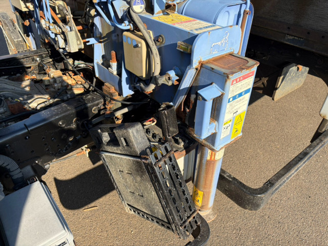 三菱ふそう キャンター 小型 平ボディ（クレーン付） PDG-FE83DN(113306) 23枚目