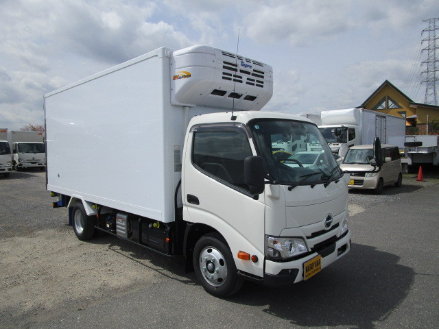 日野 デュトロ 小型 冷蔵冷凍バン 2WG-XZU656M(113591) 2枚目