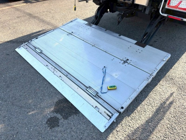 三菱ふそう ファイター 増トン バン 2KG-FK65FZ(105957) 6枚目