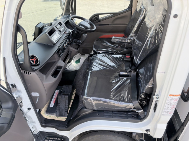 三菱ふそう キャンター 小型 冷蔵冷凍バン 2RG-FBAV0(107642) 32枚目