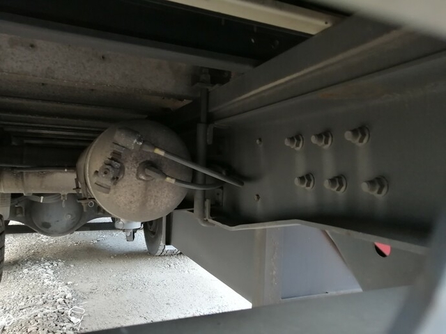 UDトラックス（日産） クオン 大型 ウィング ADG-CG4ZA(5393) 27枚目