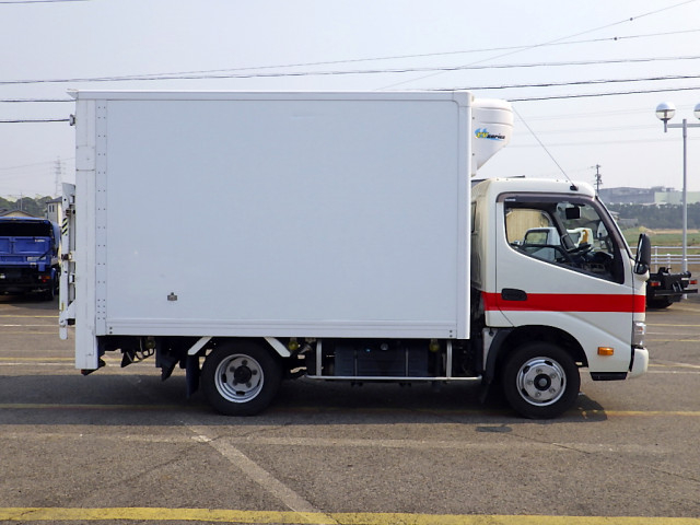 日野 デュトロ 小型 冷蔵冷凍バン TKG-XZU605M(82801) 5枚目