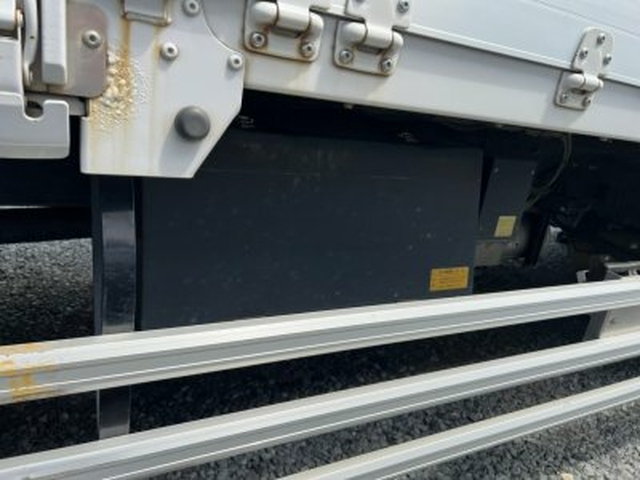 いすゞ ギガ 大型 ウィング QKG-CYL77A(34631) 8枚目