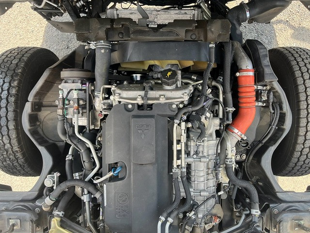 三菱ふそう キャンター 小型 冷蔵冷凍バン 2PG-FBAV0(110431) 40枚目