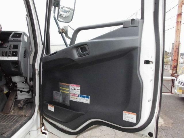 三菱ふそう ファイター 増トン 平ボディ（クレーン付） QKG-FK72FZ(22165) 39枚目