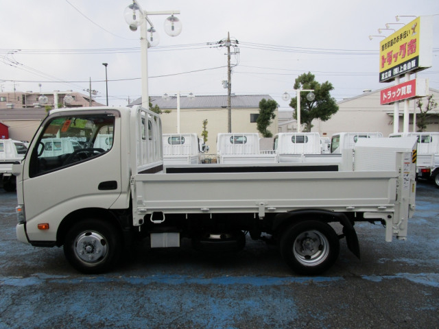 日野 デュトロ 小型 平ボディ 2RG-XZU605M(97136) 11枚目