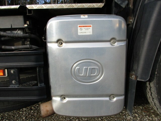 UDトラックス（日産） クオン 大型 トラクタ QPG-GK5XAB(9275) 26枚目
