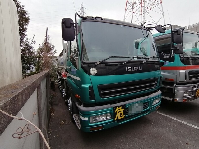 いすゞ ギガ 大型 タンクローリー KL-CYG23P4(5561) 2枚目