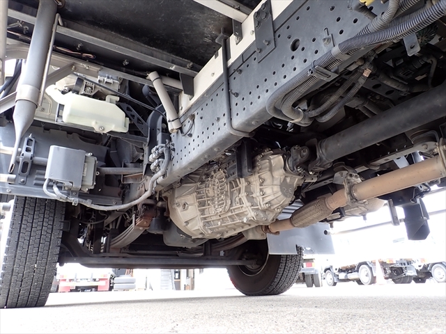 Isuzu forward 6studs large Freezer box_body 2PG-FTR90V2(93164) 24枚目