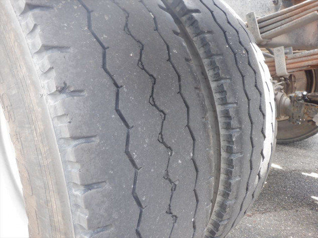 いすゞ フォワード 増トン コンテナ専用車 2RG-FTR90U2(109237) 31枚目