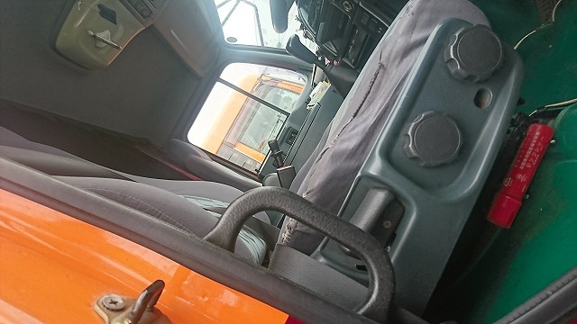 日野 プロフィア 大型 タンクローリー KL-CD48E(1358) 10枚目