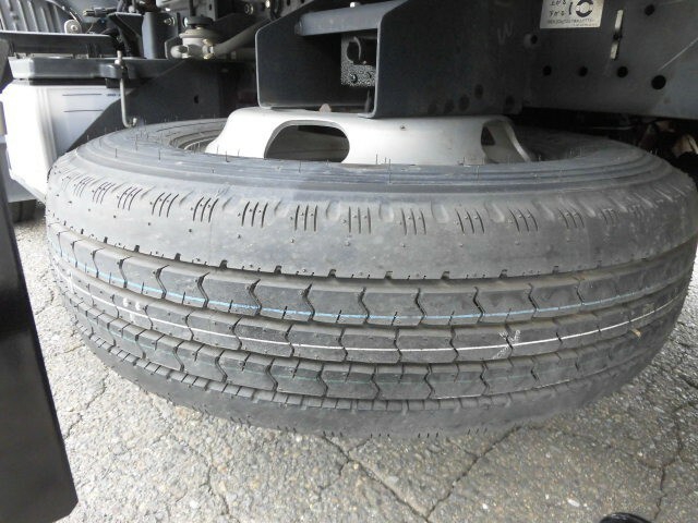 いすゞ エルフ 小型 バン TRG-NLR85AN(7128) 14枚目