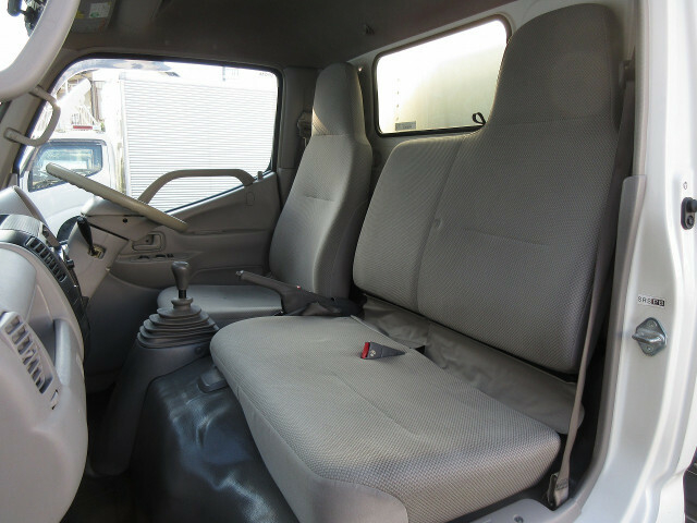 トヨタ ダイナ 小型 バン BDG-XZU348(9224) 43枚目