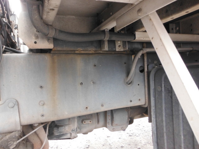UDトラックス（日産） ビッグサム 大型 ウィング KL-CD48ZWA(1424) 10枚目
