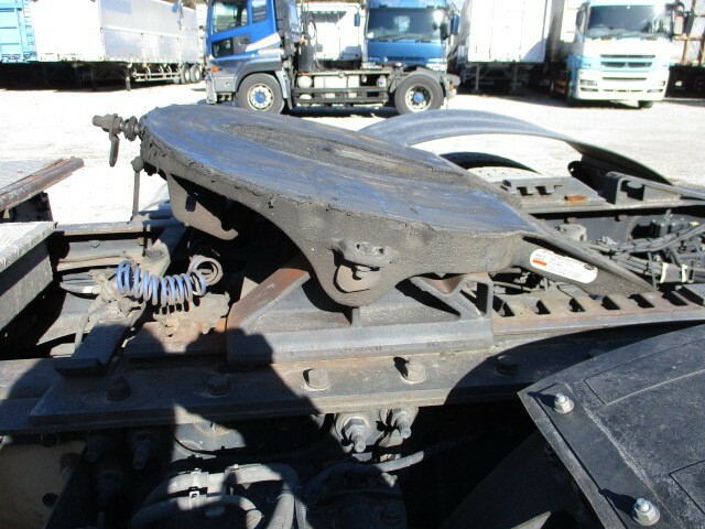 UDトラックス（日産） クオン 大型 トラクタ QKG-GK6XAD(9277) 20枚目