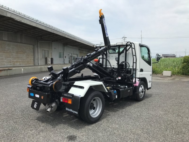 三菱ふそう キャンター 小型 コンテナ専用車 2RG-FBAV0(107928) 4枚目