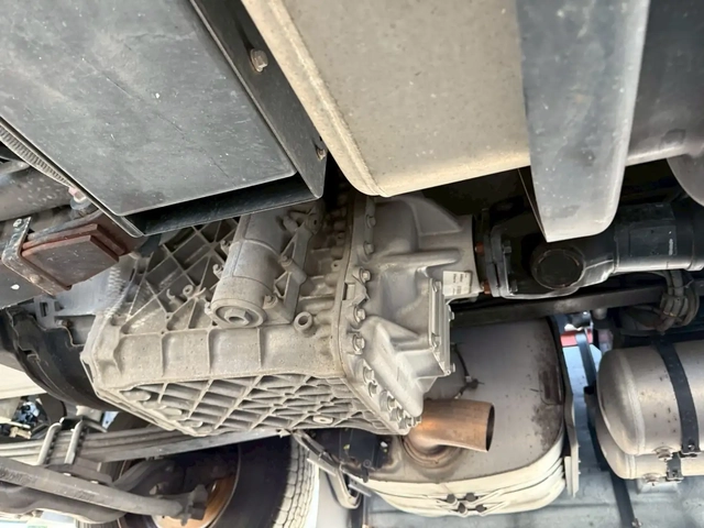 日産自動車 クオン 大型 トラクタ 2RG-GK5DAB(106709) 13枚目