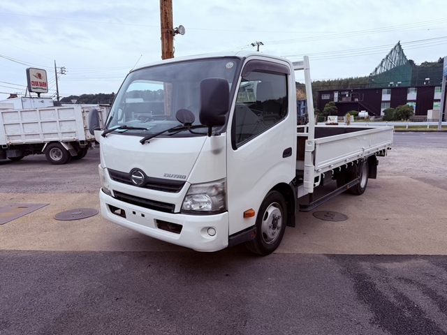日野 デュトロ 小型 平ボディ TKG-XZC710M(113797) 1枚目