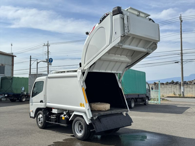 三菱ふそう キャンター 小型 塵芥車（プレス式） 2RG-FEAV0(107165) 9枚目