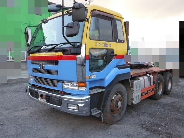Nissan UD quon Large Tractor KL-CW542GHT(2525) 2枚目