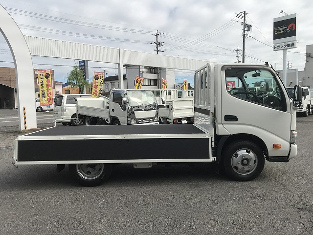 日野 デュトロ 小型 平ボディ 2RG-XZU605M(112642) 15枚目