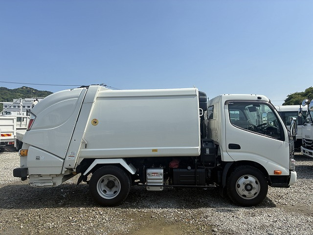 日野 デュトロ 小型 塵芥車（プレス式） 2RG-XZU605X(105408) 5枚目