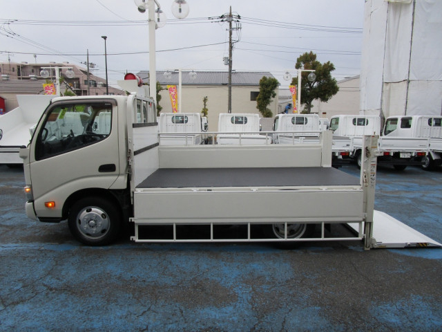 トヨタ ダイナ 小型 平ボディ TPG-XZU605(103028) 10枚目