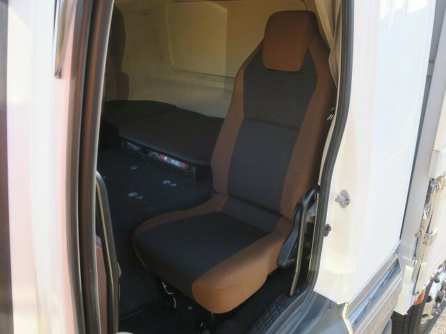 日野 プロフィア 大型 ウィング 2PG-FW1AHG(35548) 23枚目