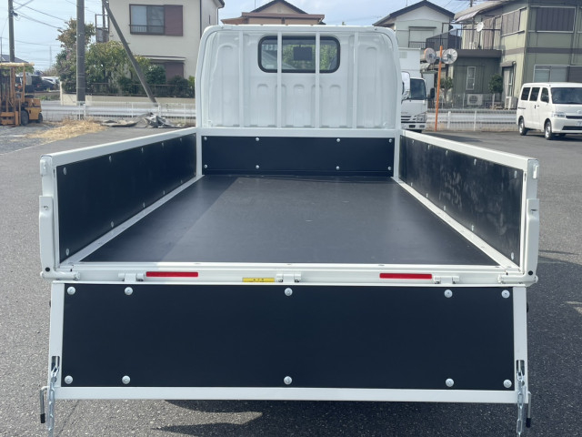 三菱ふそう キャンター 小型 平ボディ 2RG-FBA20(108007) 12枚目