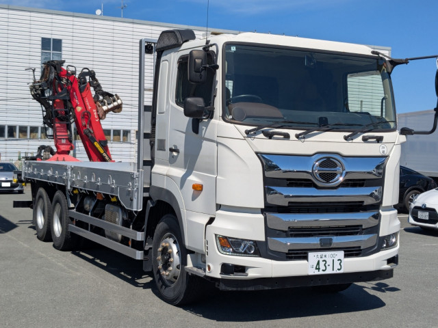 日野 プロフィア 大型 平ボディ（クレーン付） 2DG-FS1EJA(112448) 2枚目