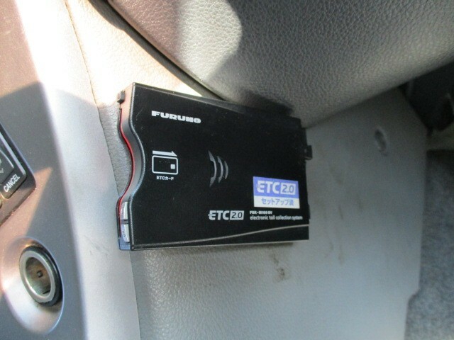 UDトラックス（日産） クオン 大型 冷蔵冷凍バン PKG-CD4ZA(6797) 20枚目