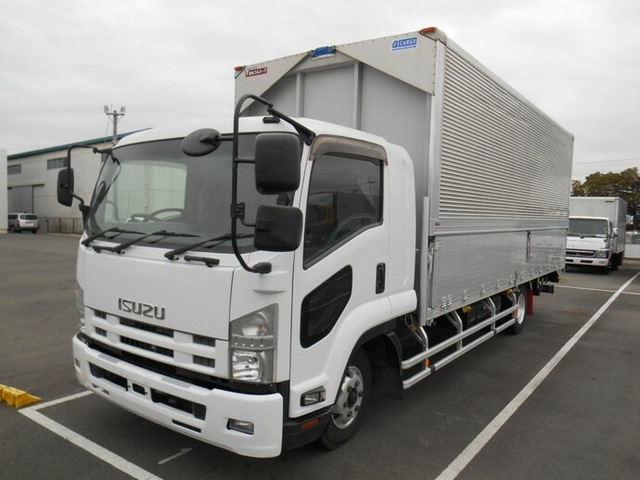 Isuzu forward Middle Wing body TKG-FRR90S2(8132) 1枚目