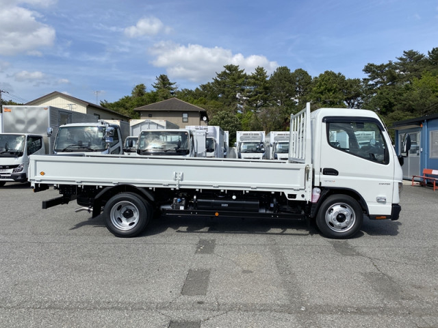 三菱ふそう キャンター 小型 平ボディ 2RG-FEAV0(107398) 5枚目