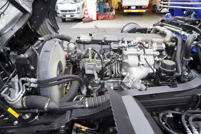 三菱ふそう ファイター 増トン 平ボディ（クレーン付） 2KG-FK62FZ(108217) 14枚目